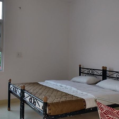 Club Awara Holiday Resort Манесар Екстериор снимка
